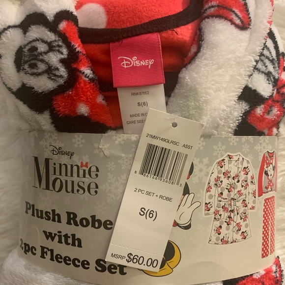 Minnie Mouse Robe & Pajamas - Picture 3 of 4